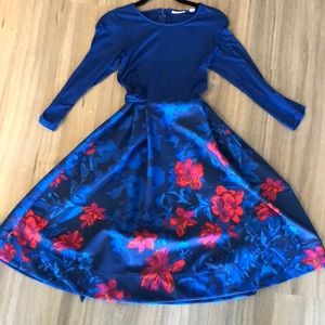 Eva Mendes blue floral dress